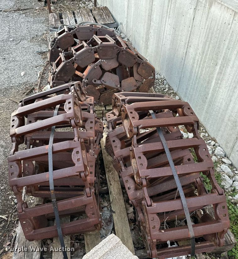 image for item OF9267 Skid steer tracks