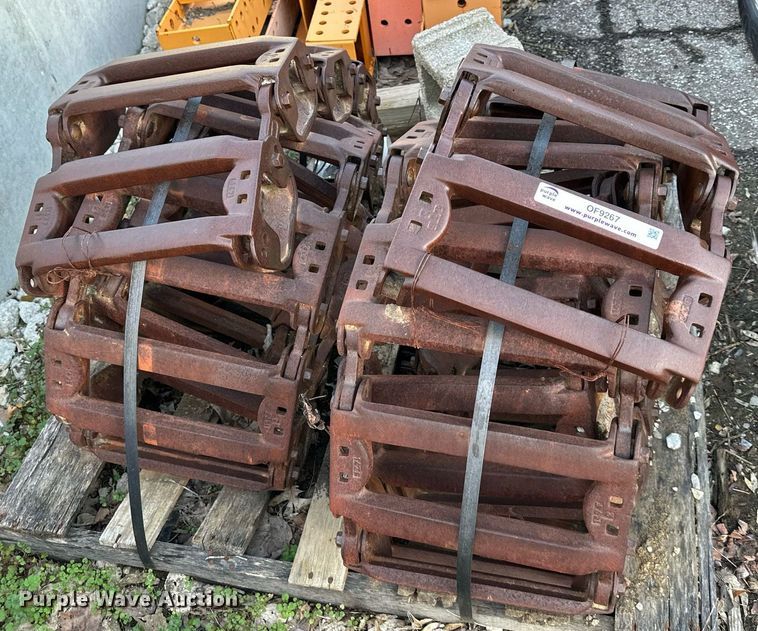 image for item OF9267 Skid steer tracks