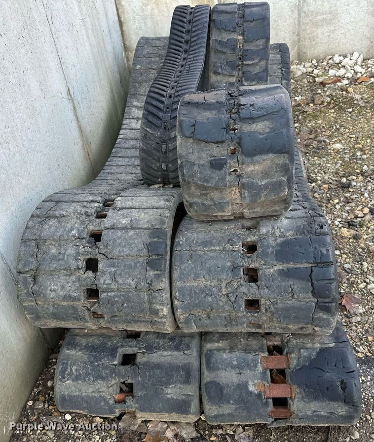 image for item OF9267 Skid steer tracks