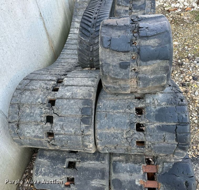 image for item OF9267 Skid steer tracks