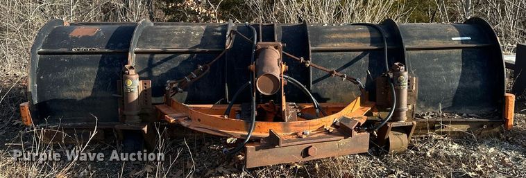 image for item OF9273 Henke wheel loader snowplow