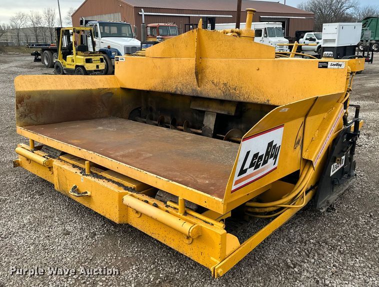 image for item OF9287 Leeboy  paver