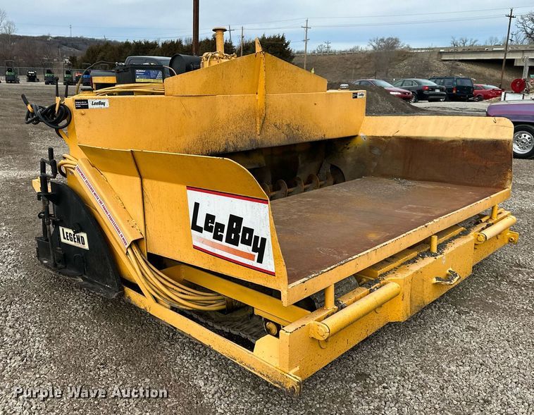 image for item OF9287 Leeboy  paver