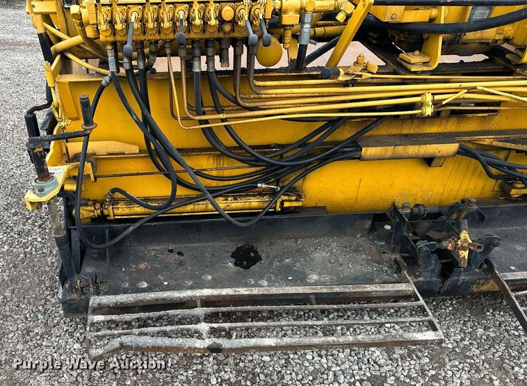 image for item OF9287 Leeboy  paver