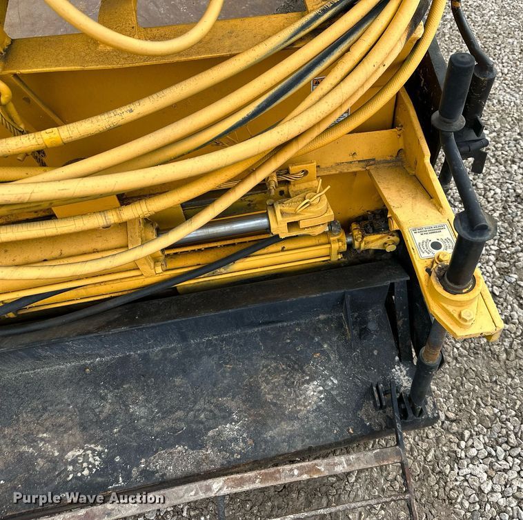 image for item OF9287 Leeboy  paver