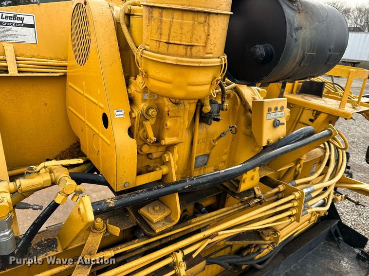 image for item OF9287 Leeboy  paver