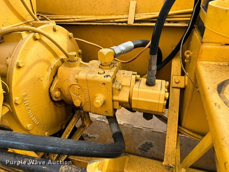 image for item OF9287 Leeboy  paver