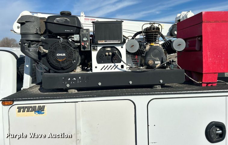 image for item OI9542 2018 Ford F450 Super Duty  SuperCab utility / service truck