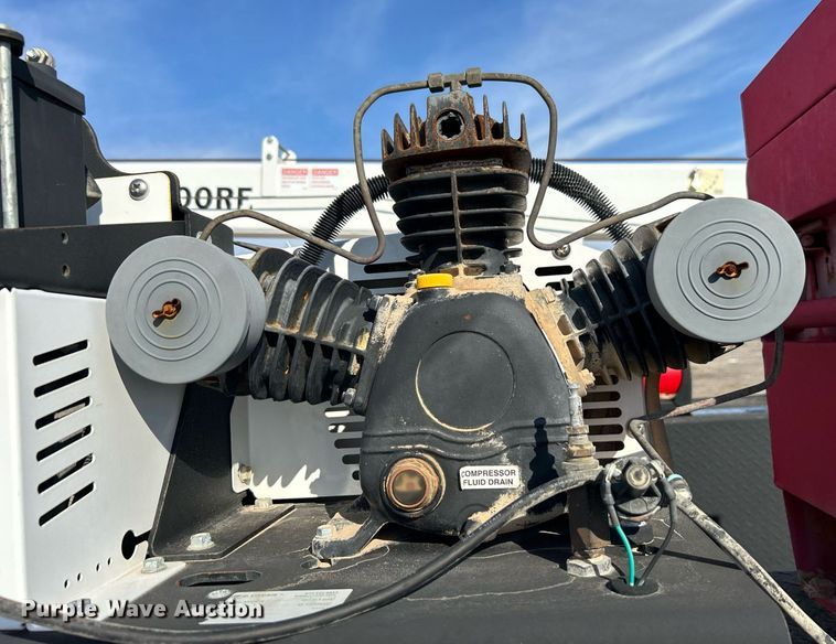 image for item OI9542 2018 Ford F450 Super Duty  SuperCab utility / service truck