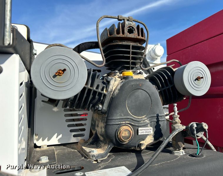 image for item OI9542 2018 Ford F450 Super Duty  SuperCab utility / service truck