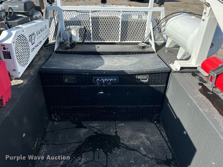 image for item OI9542 2018 Ford F450 Super Duty  SuperCab utility / service truck