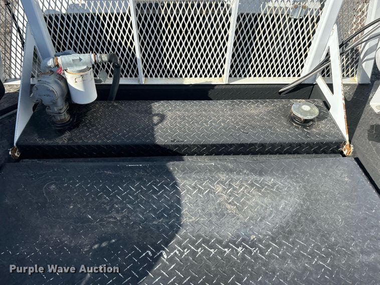 image for item OI9542 2018 Ford F450 Super Duty  SuperCab utility / service truck