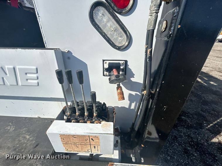 image for item OI9542 2018 Ford F450 Super Duty  SuperCab utility / service truck