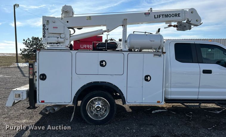 image for item OI9542 2018 Ford F450 Super Duty  SuperCab utility / service truck