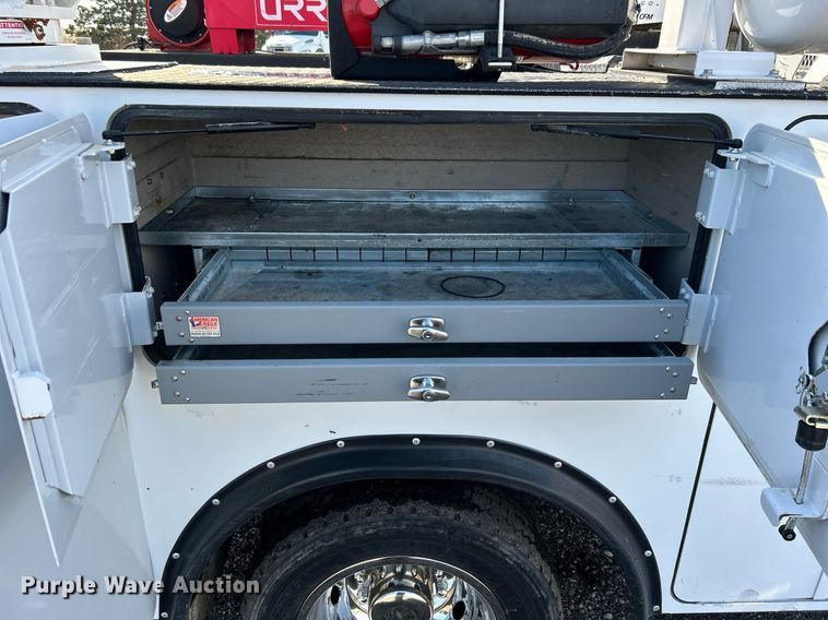 image for item OI9542 2018 Ford F450 Super Duty  SuperCab utility / service truck