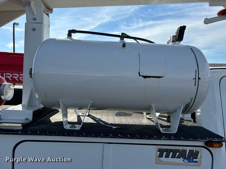 image for item OI9542 2018 Ford F450 Super Duty  SuperCab utility / service truck