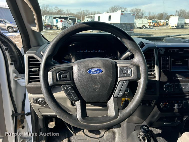 image for item OI9542 2018 Ford F450 Super Duty  SuperCab utility / service truck