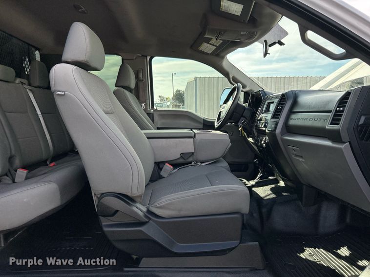 image for item OI9542 2018 Ford F450 Super Duty  SuperCab utility / service truck