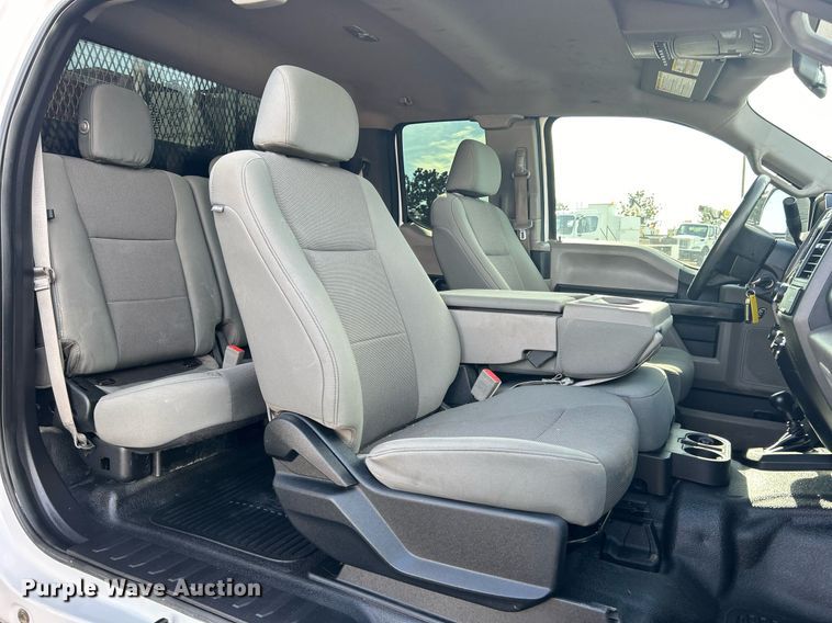 image for item OI9542 2018 Ford F450 Super Duty  SuperCab utility / service truck