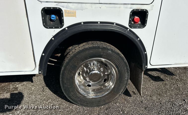 image for item OI9542 2018 Ford F450 Super Duty  SuperCab utility / service truck