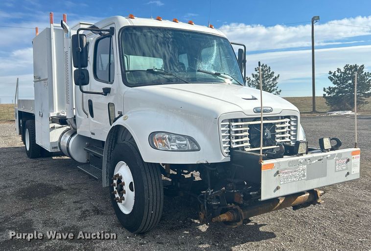 image for item OI9549 2007 Freightliner  M2 Business Class utility / service truck