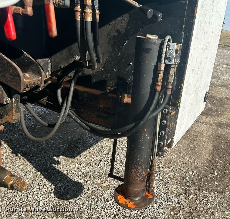 image for item OI9549 2007 Freightliner  M2 Business Class utility / service truck