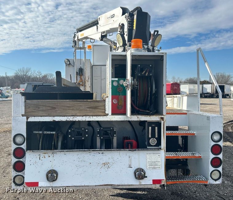 image for item OI9549 2007 Freightliner  M2 Business Class utility / service truck