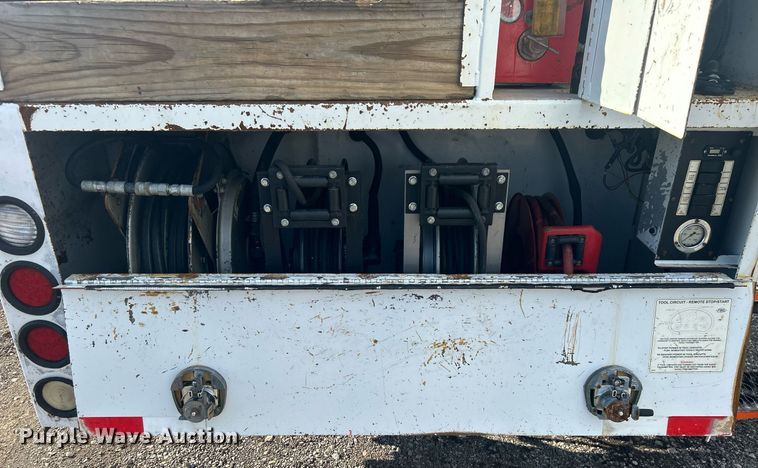 image for item OI9549 2007 Freightliner  M2 Business Class utility / service truck