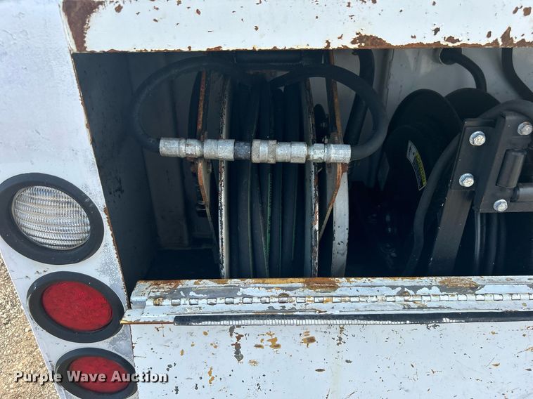 image for item OI9549 2007 Freightliner  M2 Business Class utility / service truck