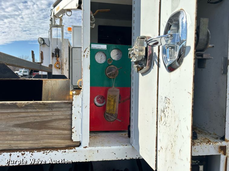 image for item OI9549 2007 Freightliner  M2 Business Class utility / service truck