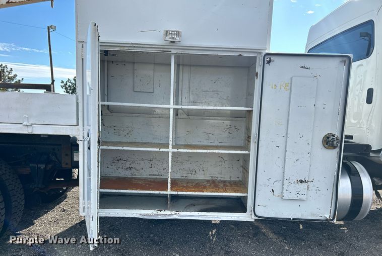 image for item OI9549 2007 Freightliner  M2 Business Class utility / service truck