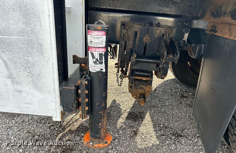 image for item OI9549 2007 Freightliner  M2 Business Class utility / service truck