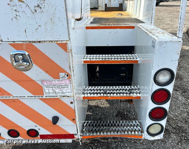 image for item OI9549 2007 Freightliner  M2 Business Class utility / service truck