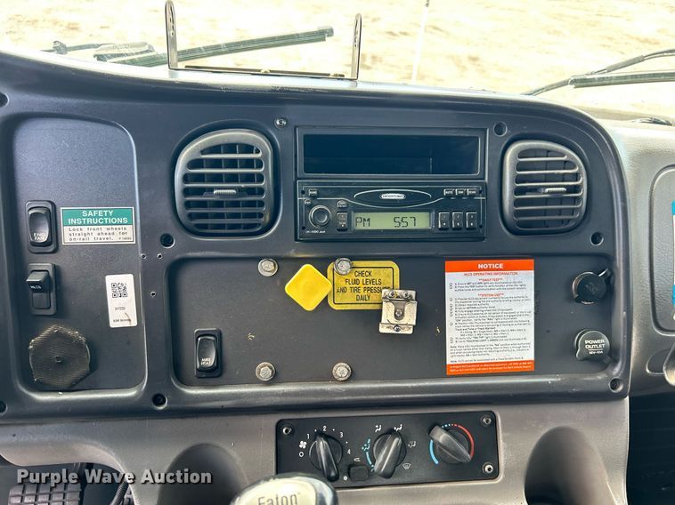 image for item OI9549 2007 Freightliner  M2 Business Class utility / service truck