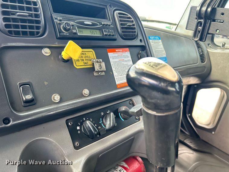 image for item OI9549 2007 Freightliner  M2 Business Class utility / service truck