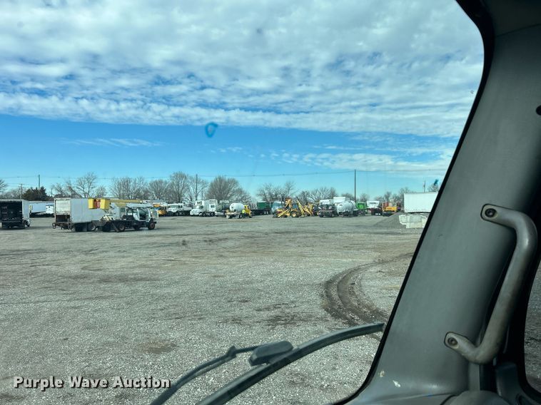 image for item OI9549 2007 Freightliner  M2 Business Class utility / service truck