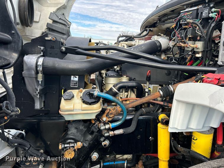 image for item OI9549 2007 Freightliner  M2 Business Class utility / service truck