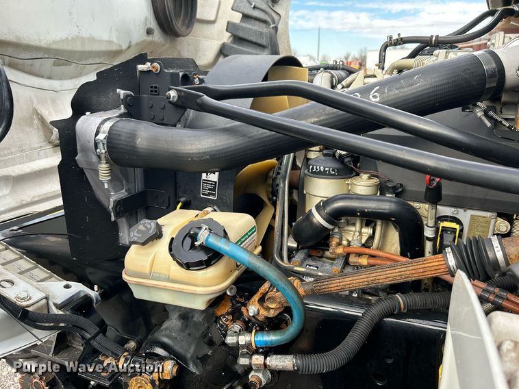 image for item OI9549 2007 Freightliner  M2 Business Class utility / service truck