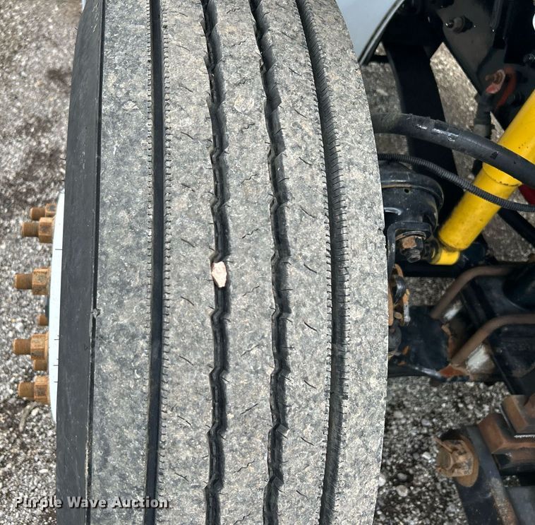 image for item OI9549 2007 Freightliner  M2 Business Class utility / service truck