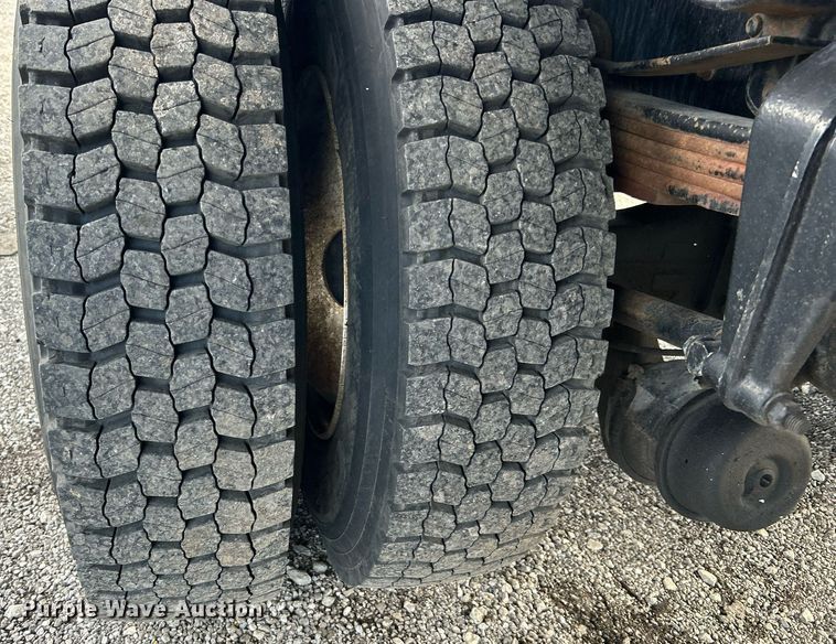 image for item OI9549 2007 Freightliner  M2 Business Class utility / service truck