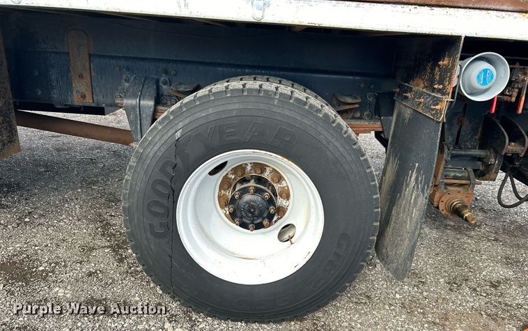 image for item OI9549 2007 Freightliner  M2 Business Class utility / service truck