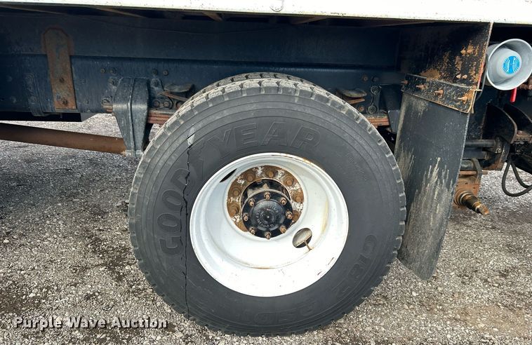 image for item OI9549 2007 Freightliner  M2 Business Class utility / service truck