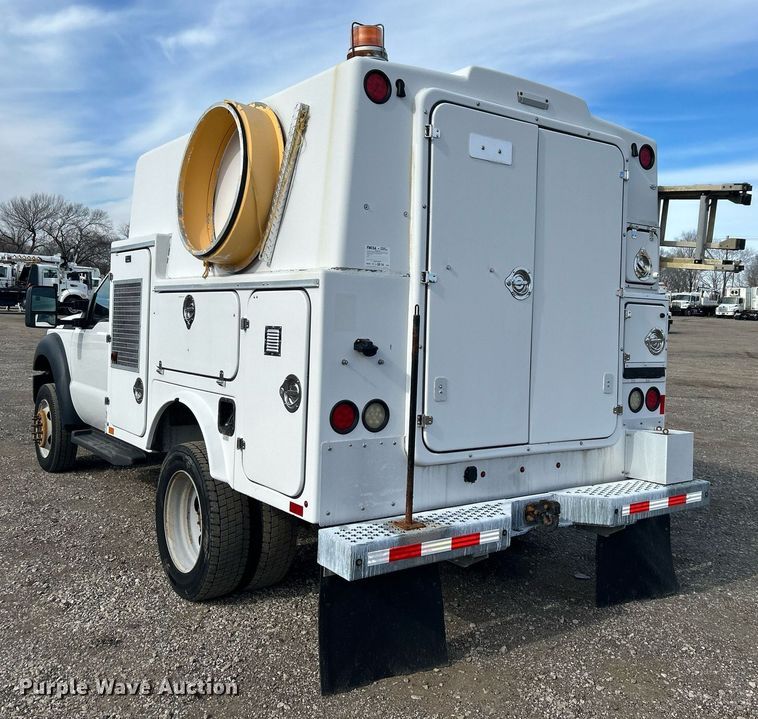 image for item OI9561 2013 Ford F450 Super Duty  utility / service truck