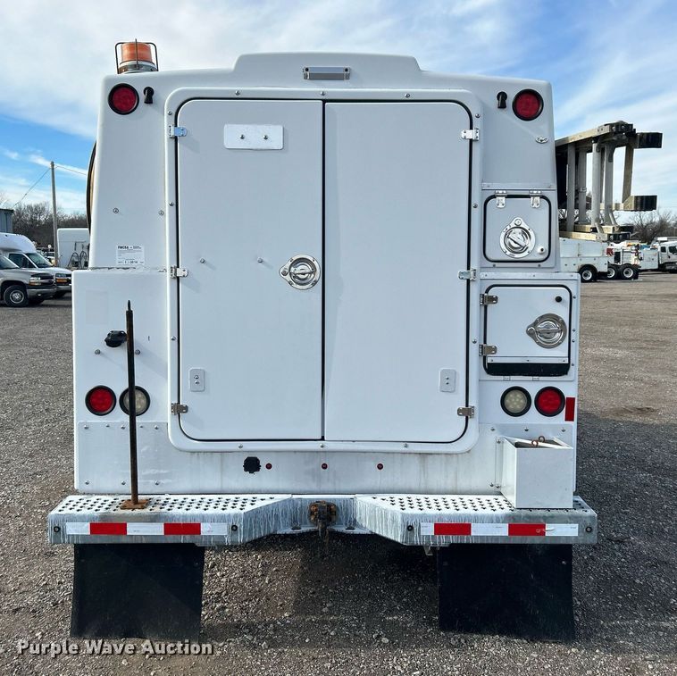 image for item OI9561 2013 Ford F450 Super Duty  utility / service truck