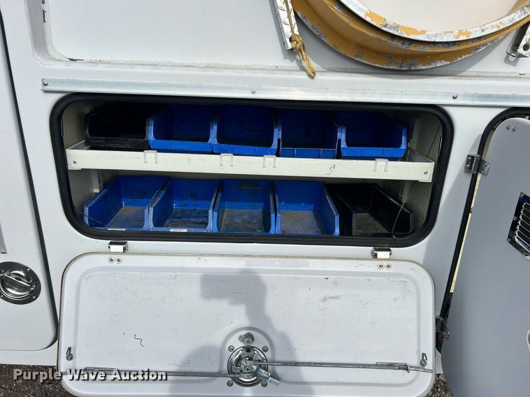 image for item OI9561 2013 Ford F450 Super Duty  utility / service truck