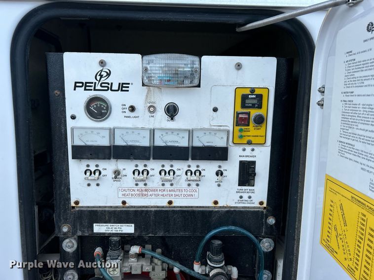 image for item OI9561 2013 Ford F450 Super Duty  utility / service truck