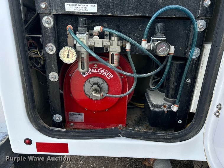 image for item OI9561 2013 Ford F450 Super Duty  utility / service truck