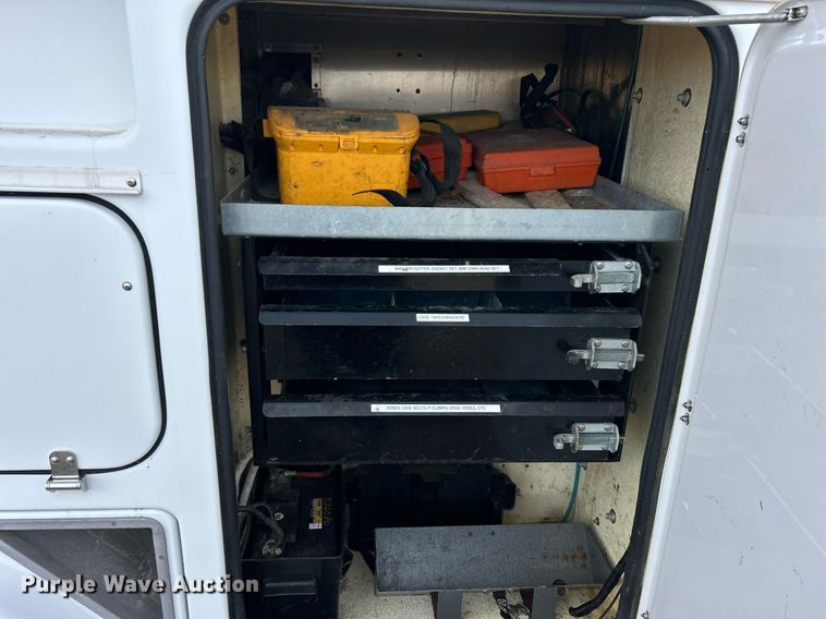 image for item OI9561 2013 Ford F450 Super Duty  utility / service truck