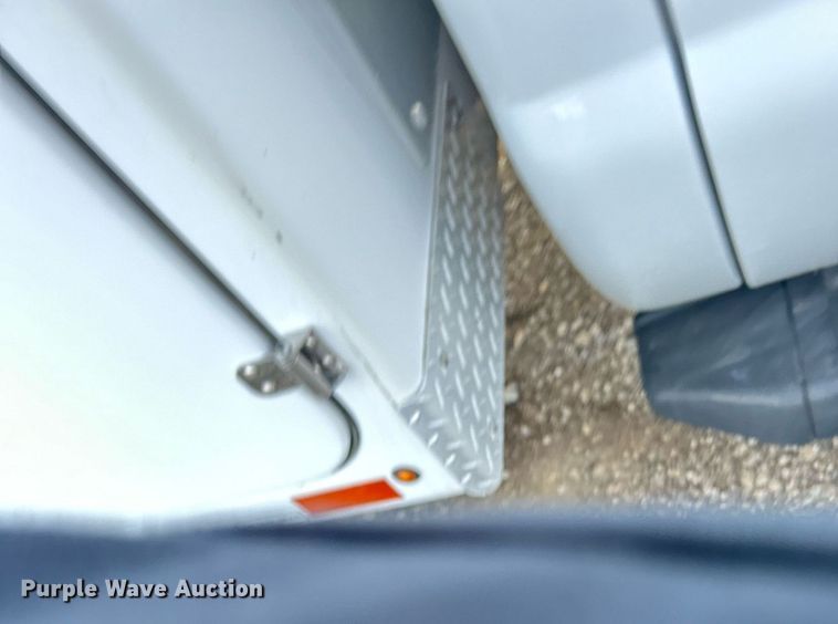 image for item OI9561 2013 Ford F450 Super Duty  utility / service truck