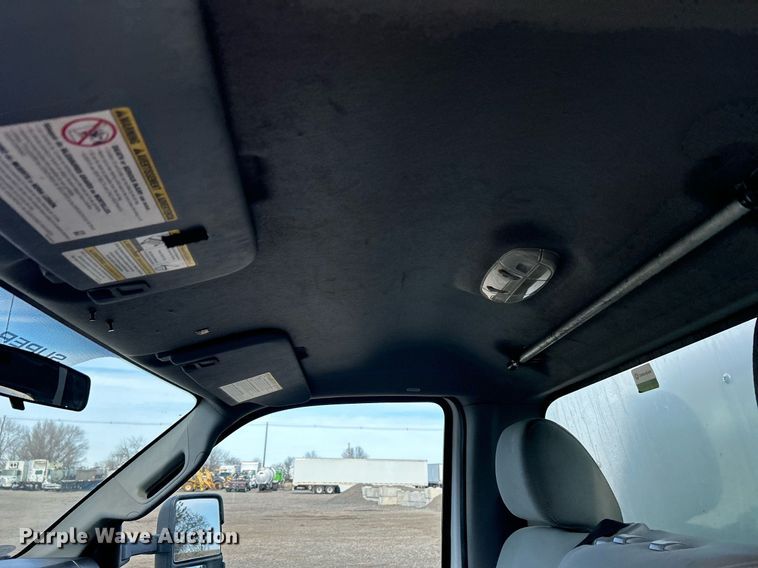 image for item OI9561 2013 Ford F450 Super Duty  utility / service truck